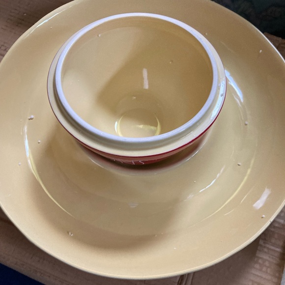 Rae Dunn SNACK Sombrero Chip & Dip Tray - Picture 2 of 2